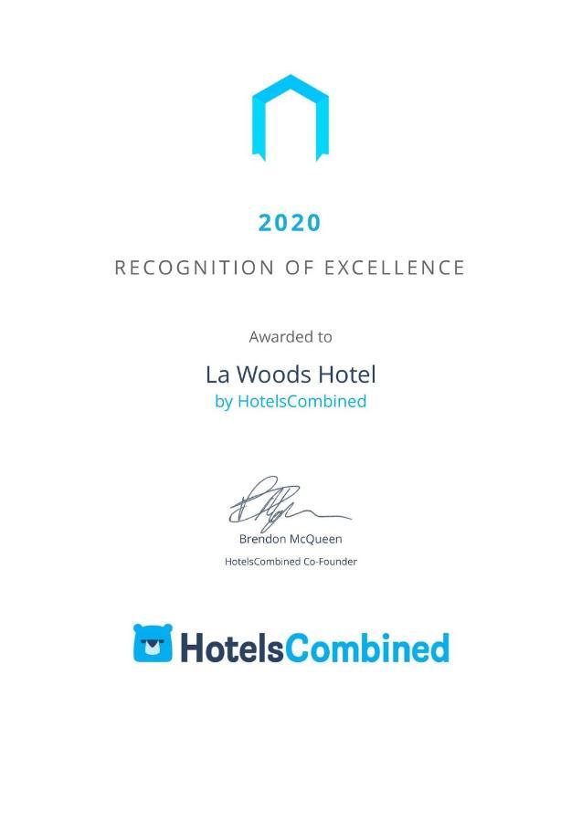 La Woods Hotel Chennai Exterior foto